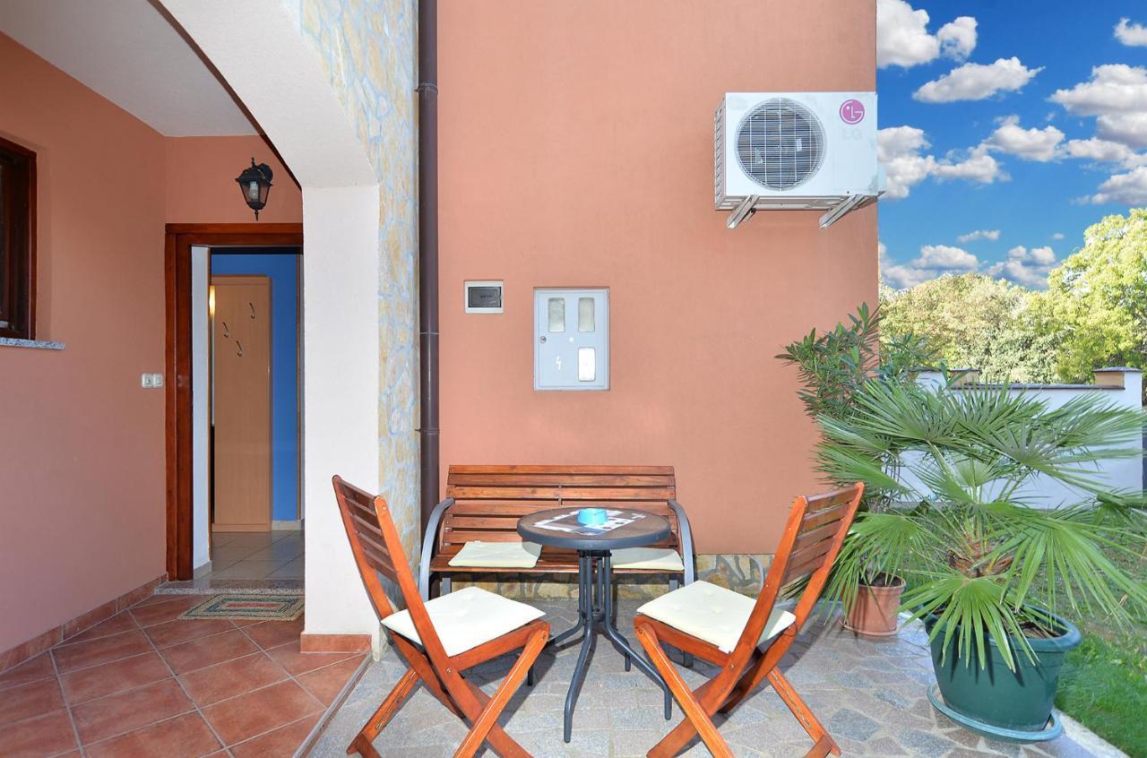 Apartment Puzar 295 Štinjan Екстериор снимка