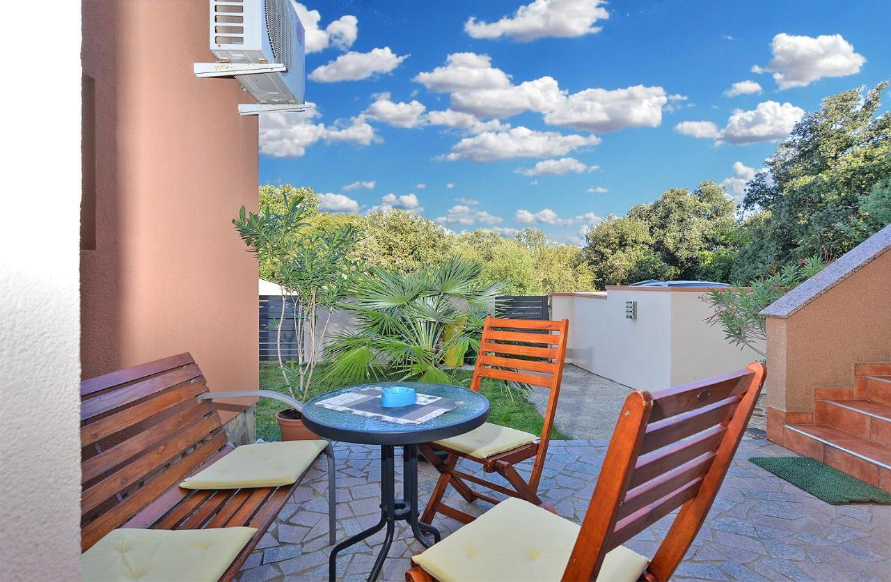 Apartment Puzar 295 Štinjan Екстериор снимка