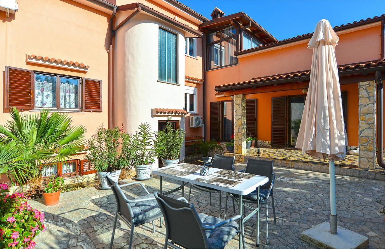 Apartment Puzar 295 Štinjan Екстериор снимка
