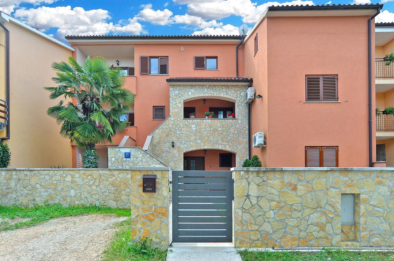 Apartment Puzar 295 Štinjan Екстериор снимка