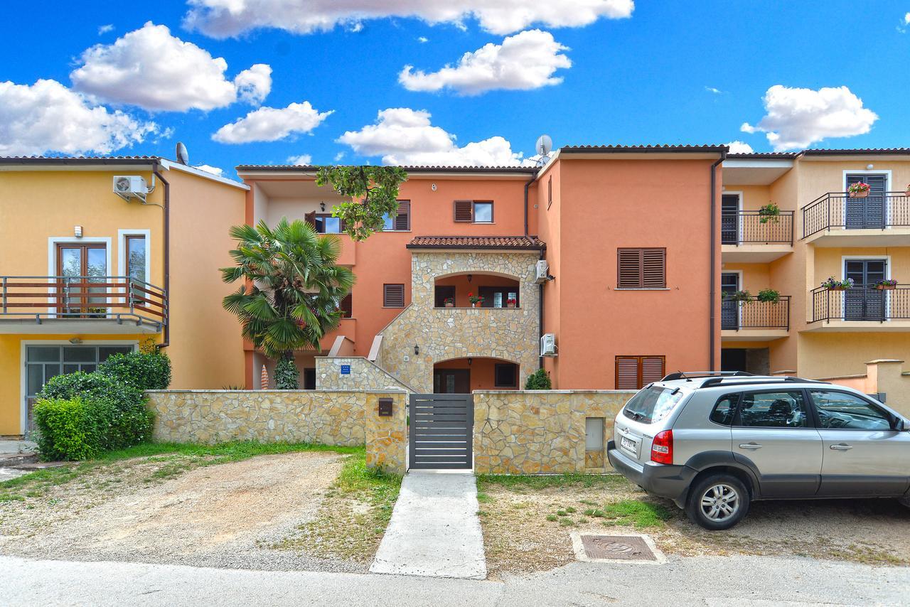 Apartment Puzar 295 Štinjan Екстериор снимка