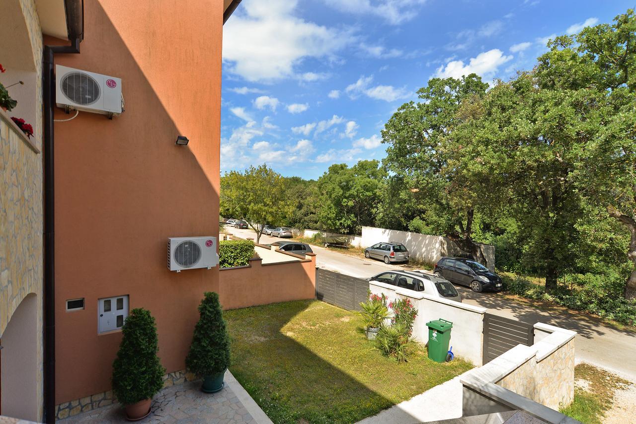 Apartment Puzar 295 Štinjan Екстериор снимка